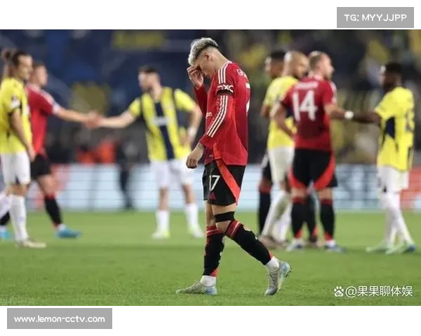 曼联阵型薄弱导致战绩不稳，冲击欧战资格任务艰巨